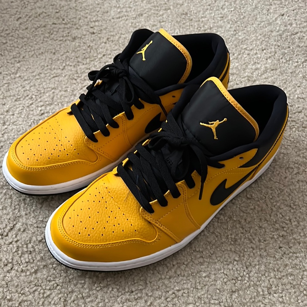 Air Jordan 1 Low - University Gold & Black - Men’s Size 12